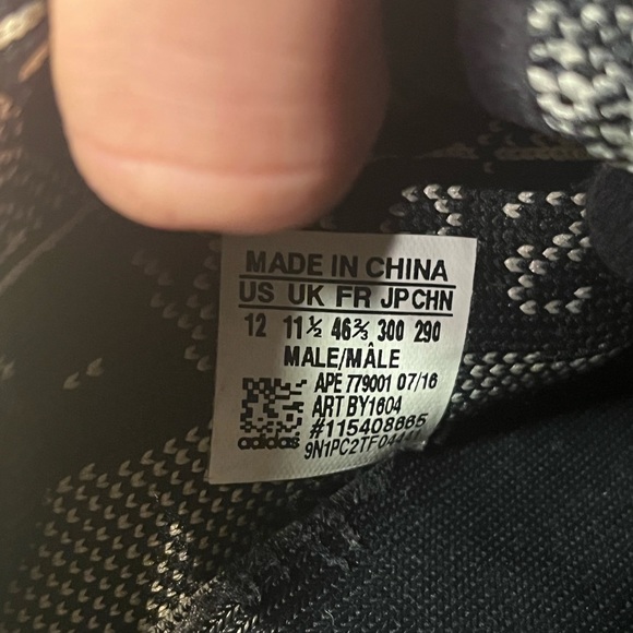 Adidas Yeezy 350 v2 "Oreo" - Picture 5 of 5